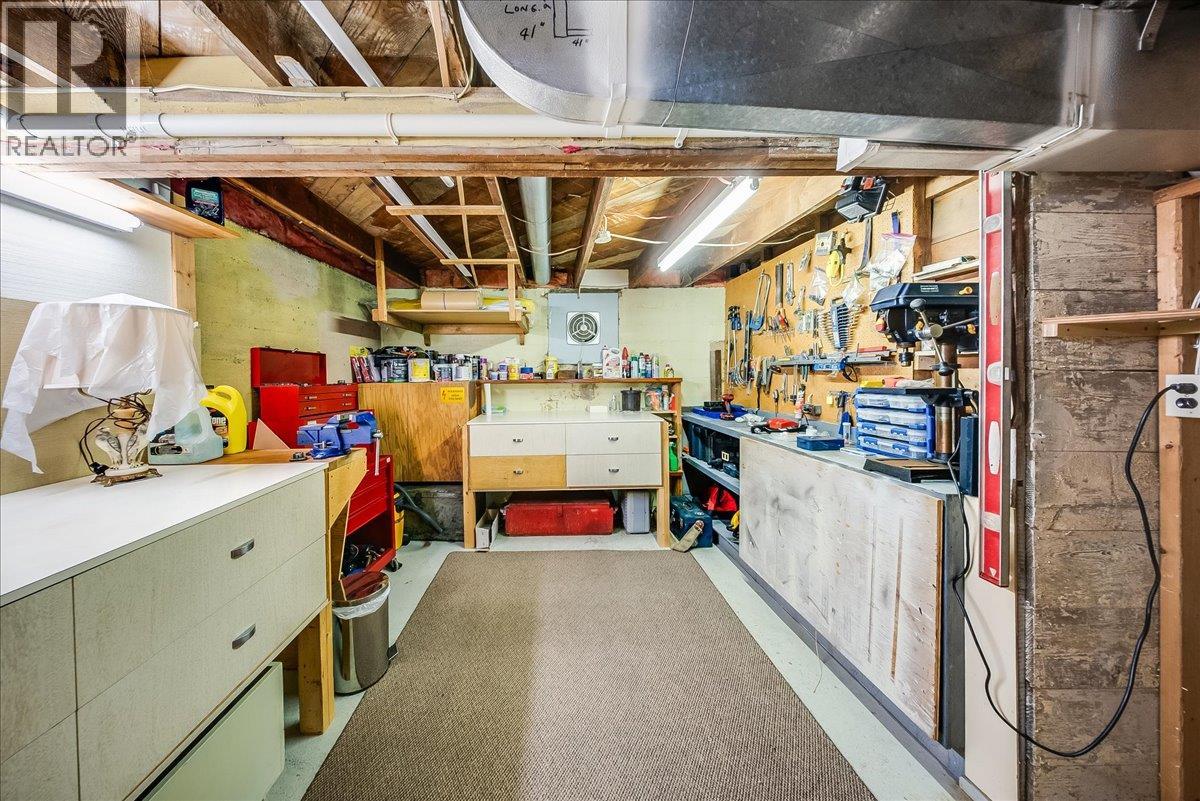 1239 Third Avenue, Trail, British Columbia  V1R 1P1 - Photo 38 - 10386250