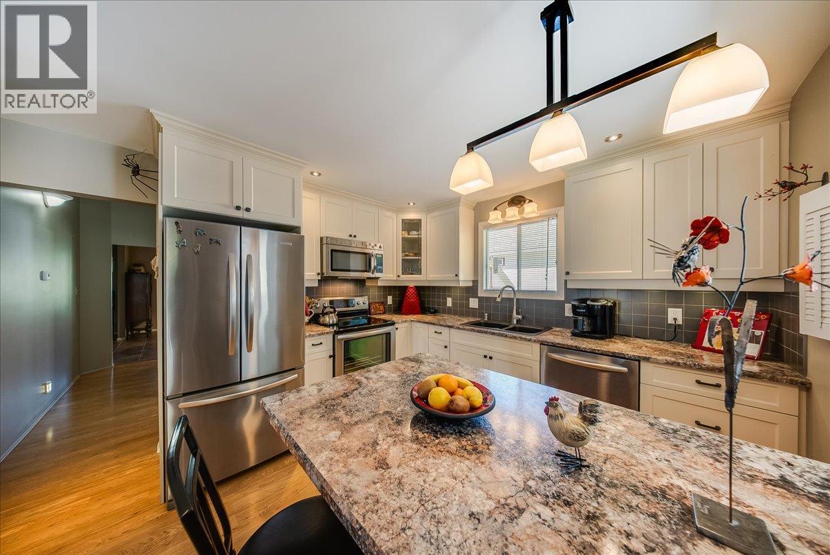 1239 Third Avenue, Trail, British Columbia  V1R 1P1 - Photo 5 - 10386250