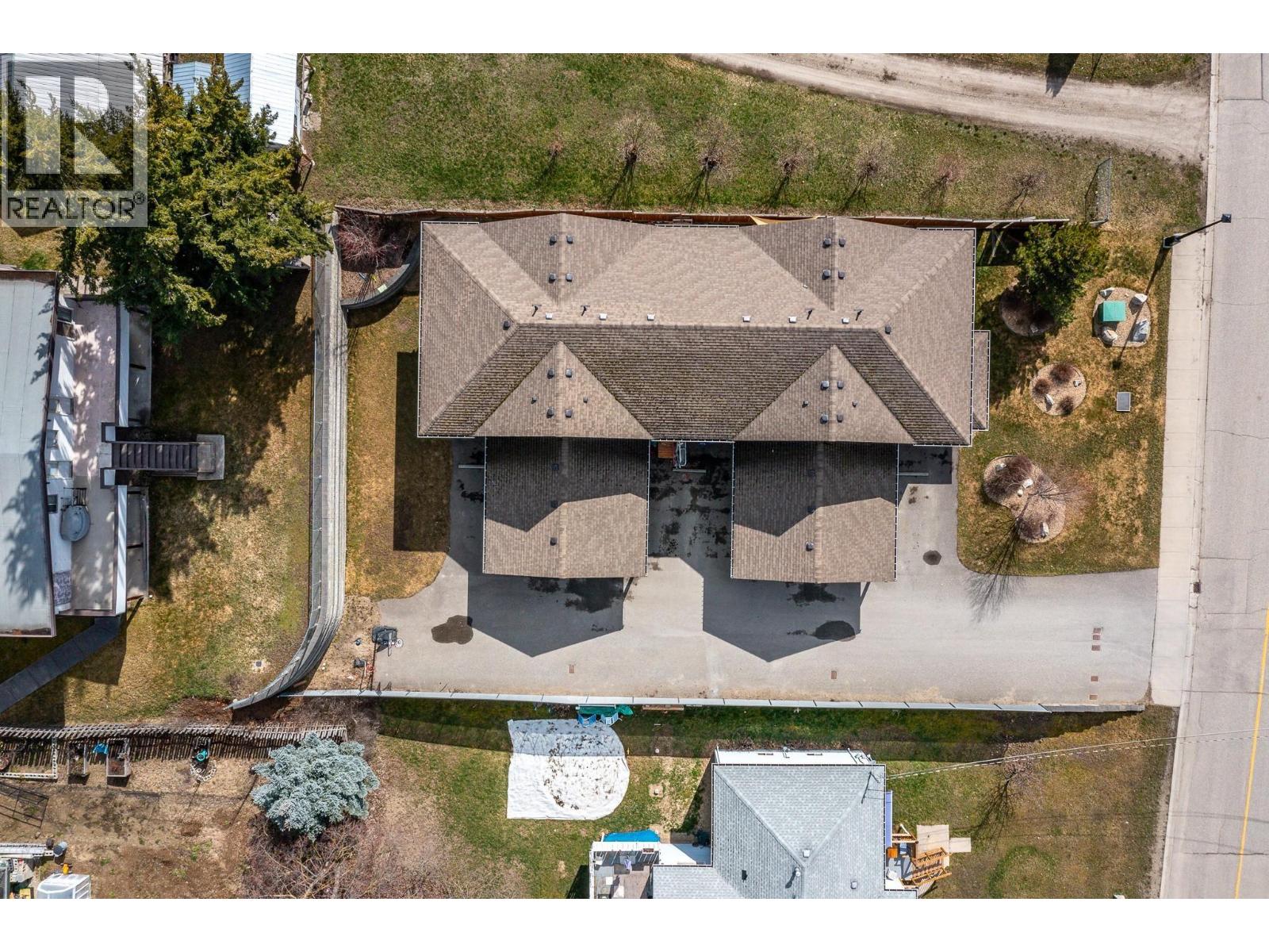 780 20 Street Ne Unit# 1-4, Salmon Arm, British Columbia  V1E 2K9 - Photo 3 - 10386172