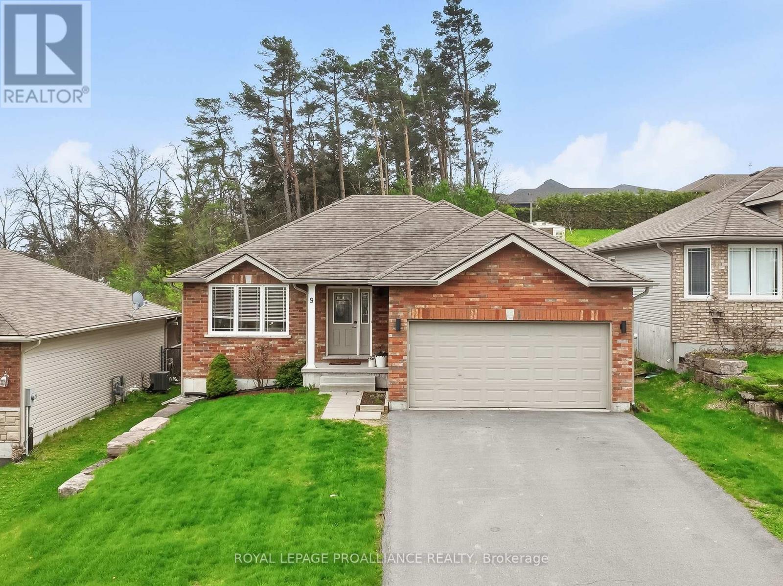 9 MITCHELL DRIVE, Quinte West, Ontario