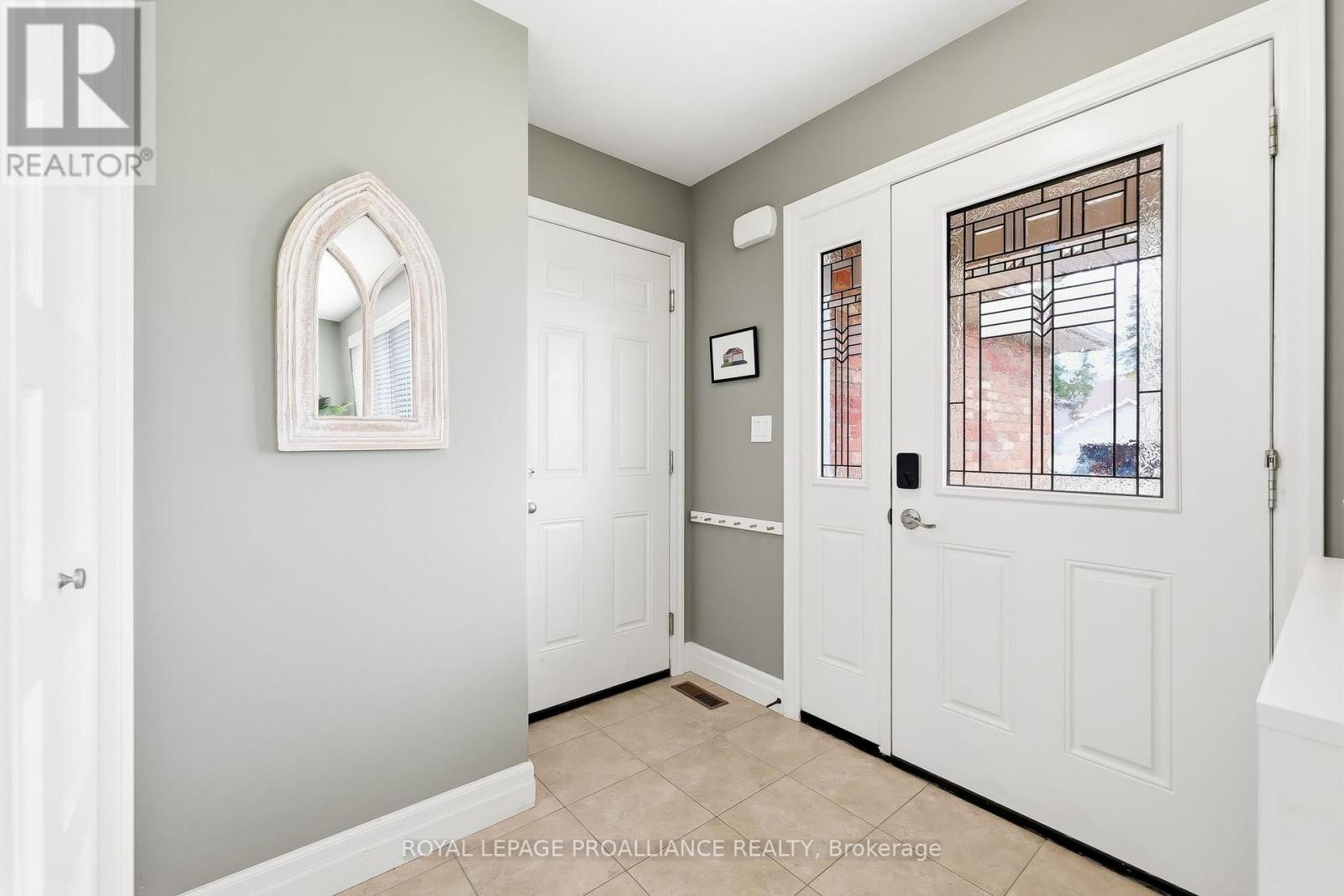 9 Mitchell Drive, Quinte West, Ontario  K0K 2C0 - Photo 5 - X13093392