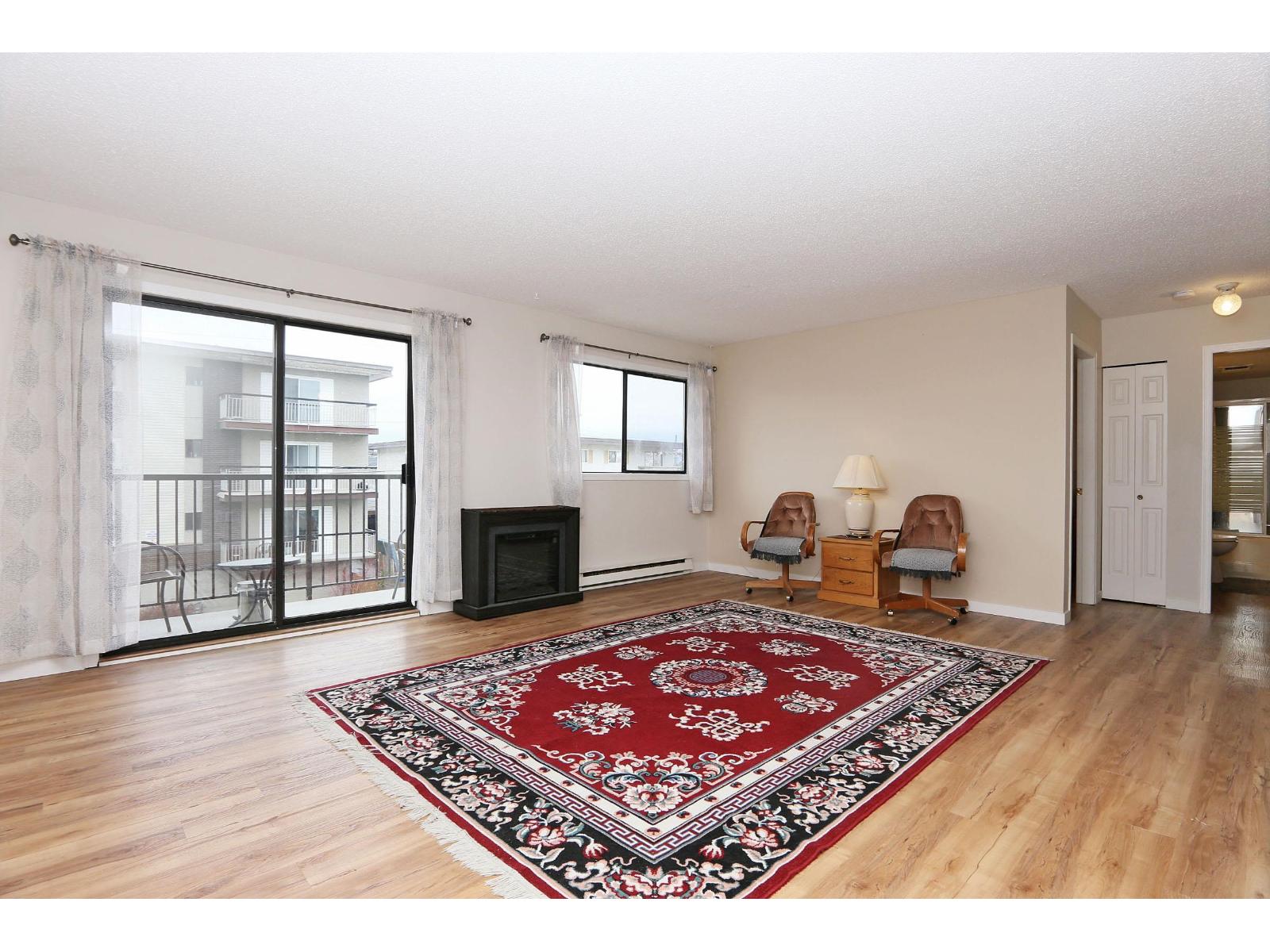 201 9417 Nowell Street, Chilliwack Downtown, Chilliwack, British Columbia  V2P 7M4 - Photo 2 - R3120536