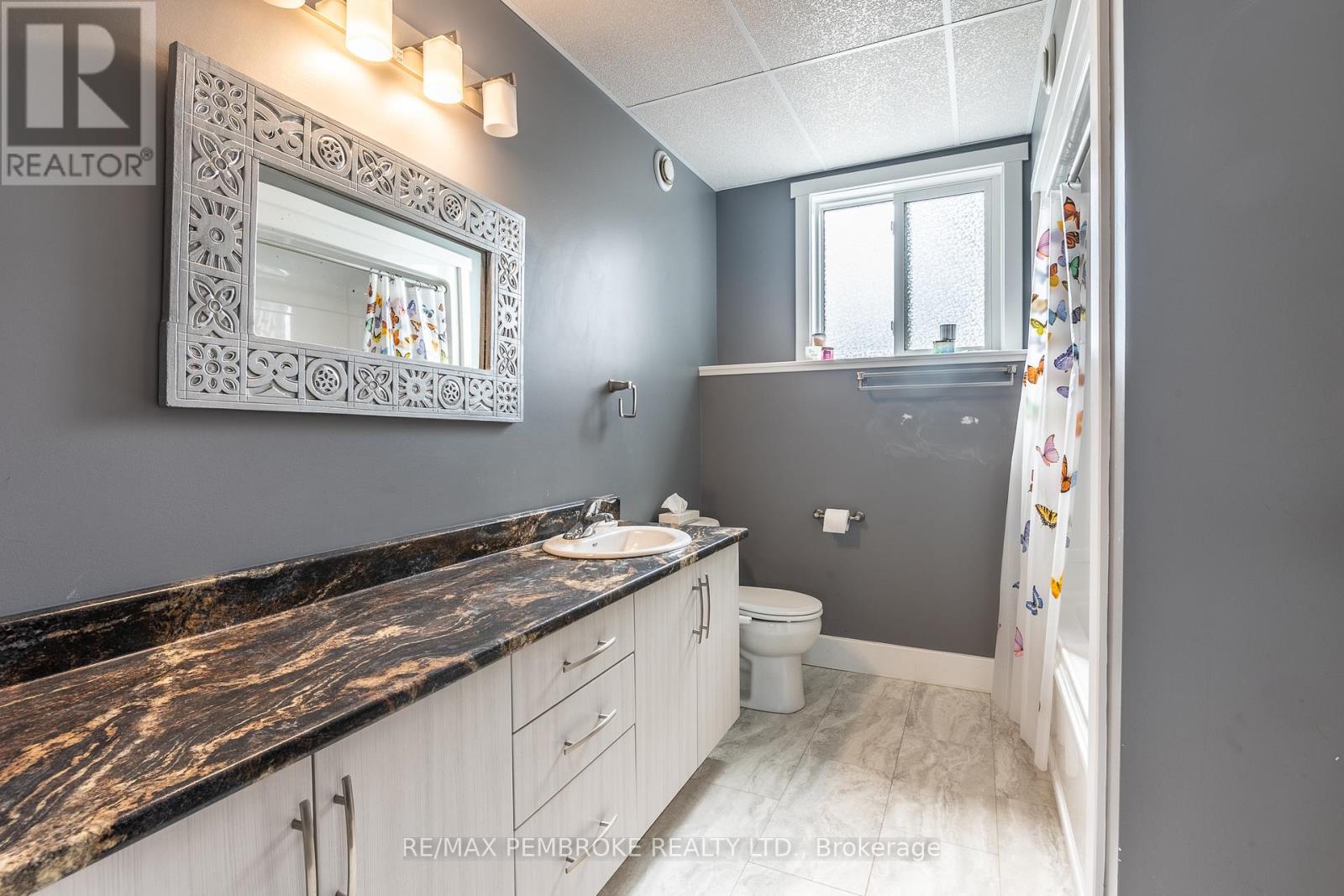 166 Golf Course Road, Laurentian Valley, Ontario  K8A 7B1 - Photo 35 - X13093320