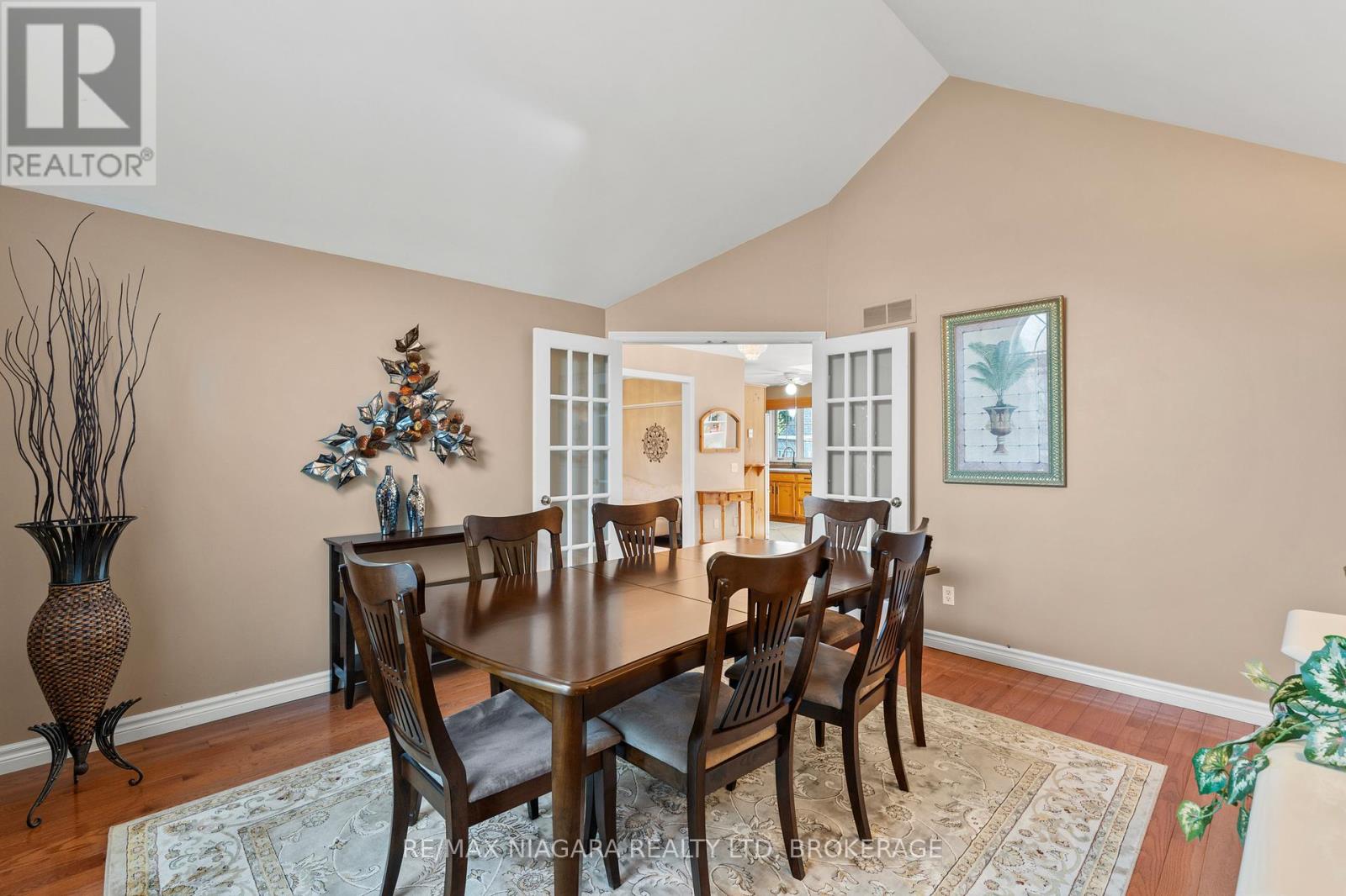 73 First St Louth Street, St. Catharines, Ontario  L2W 1A6 - Photo 16 - X13093378