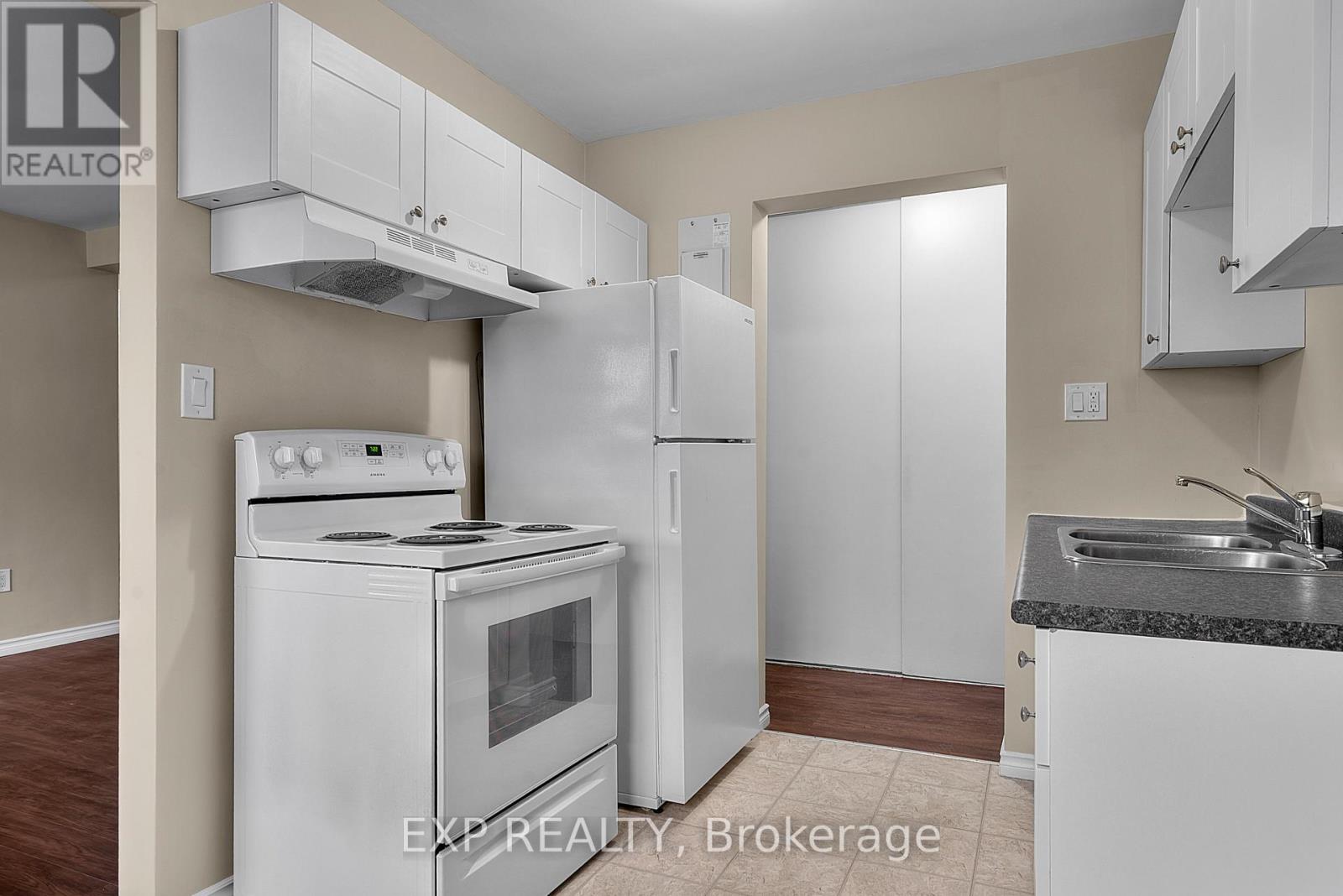 Unit 1 - 4663 Huron Street, Niagara Falls, Ontario  L2E 2H7 - Photo 3 - X13093426
