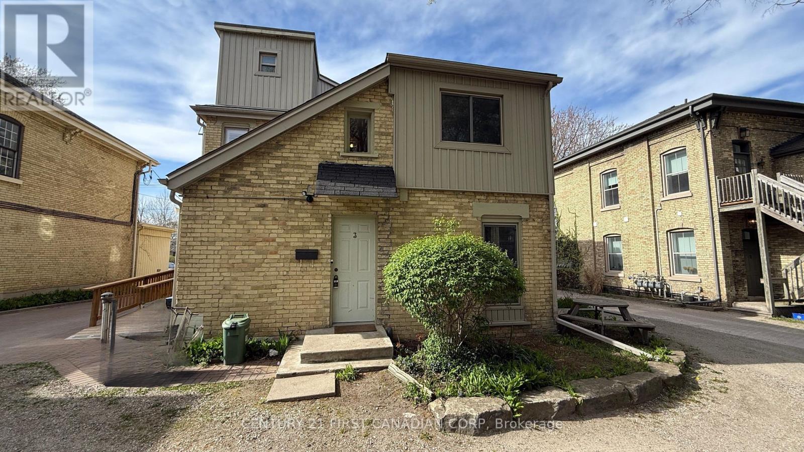 Apt 3 - 359 Princess Avenue, London East, Ontario  N6B 2A7 - Photo 2 - X13018584