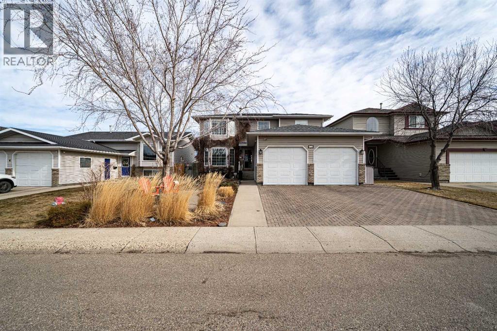 12 Sunrise Court SW, Medicine Hat, Alberta  T1B 4N5 - Photo 3 - A2294257
