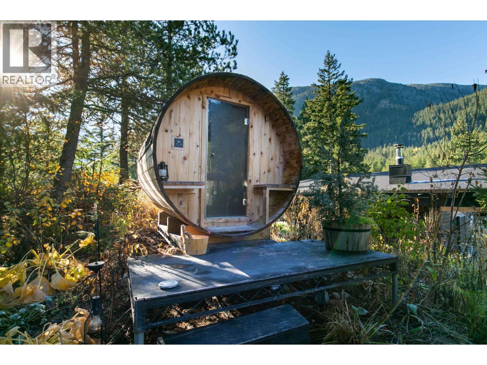 7467 Dogwood Street, Pemberton, British Columbia  V0N 2L0 - Photo 25 - R3108575