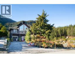 7467 DOGWOOD STREET, Pemberton, British Columbia
