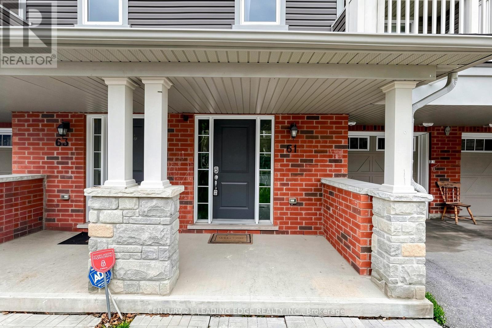 61 Far North Court, Oshawa, Ontario  L1L 0J5 - Photo 4 - E13093324