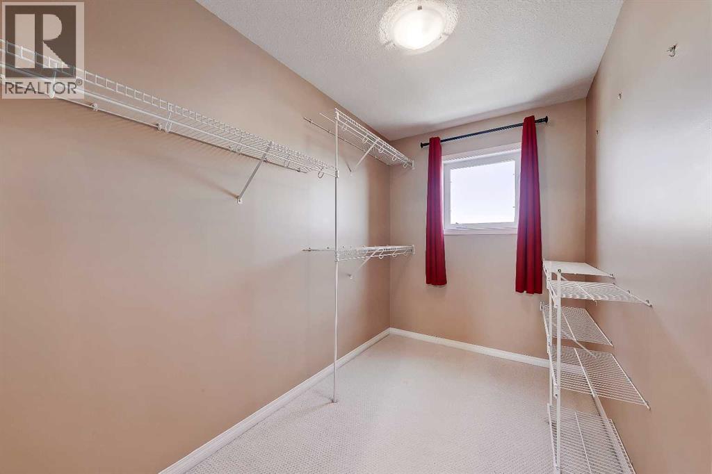 40 Simcoe Place Sw, Calgary, Alberta  T3H 4T8 - Photo 27 - A2305616