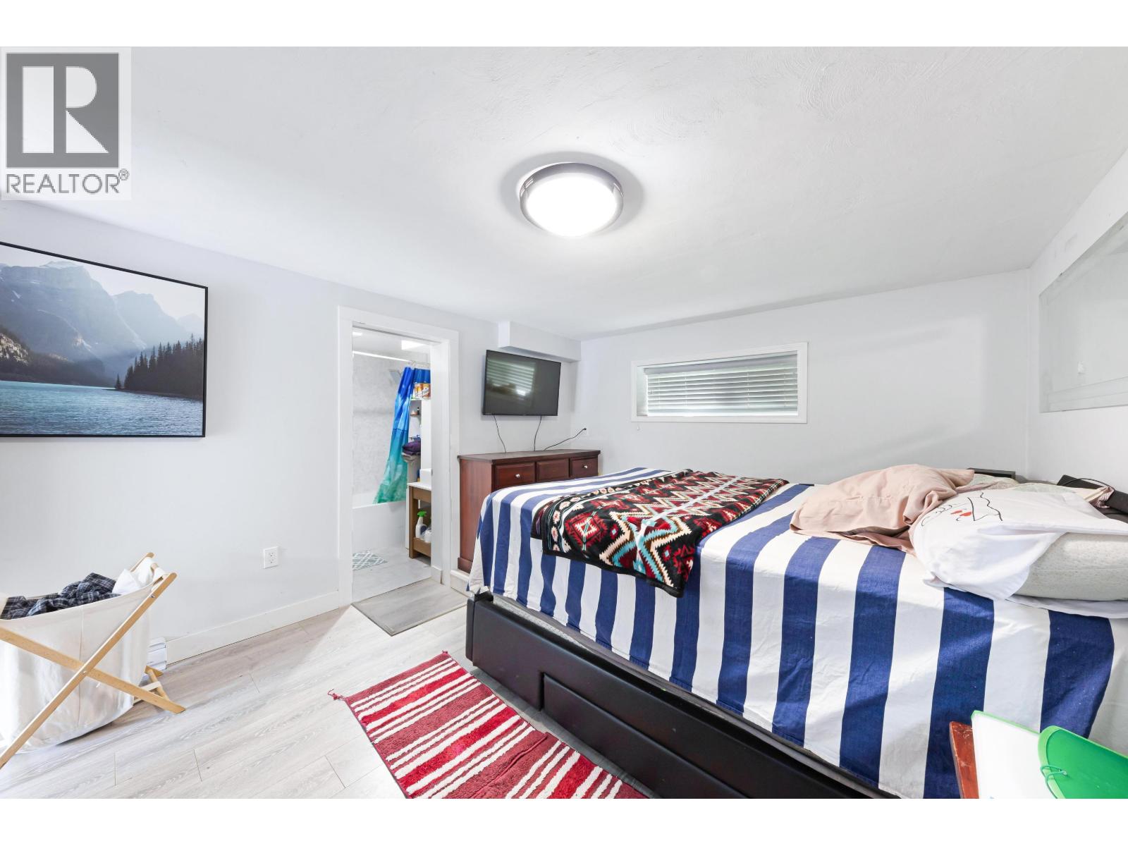 7724 Goodlad Street, Burnaby, British Columbia  V5E 2H6 - Photo 6 - R3091237