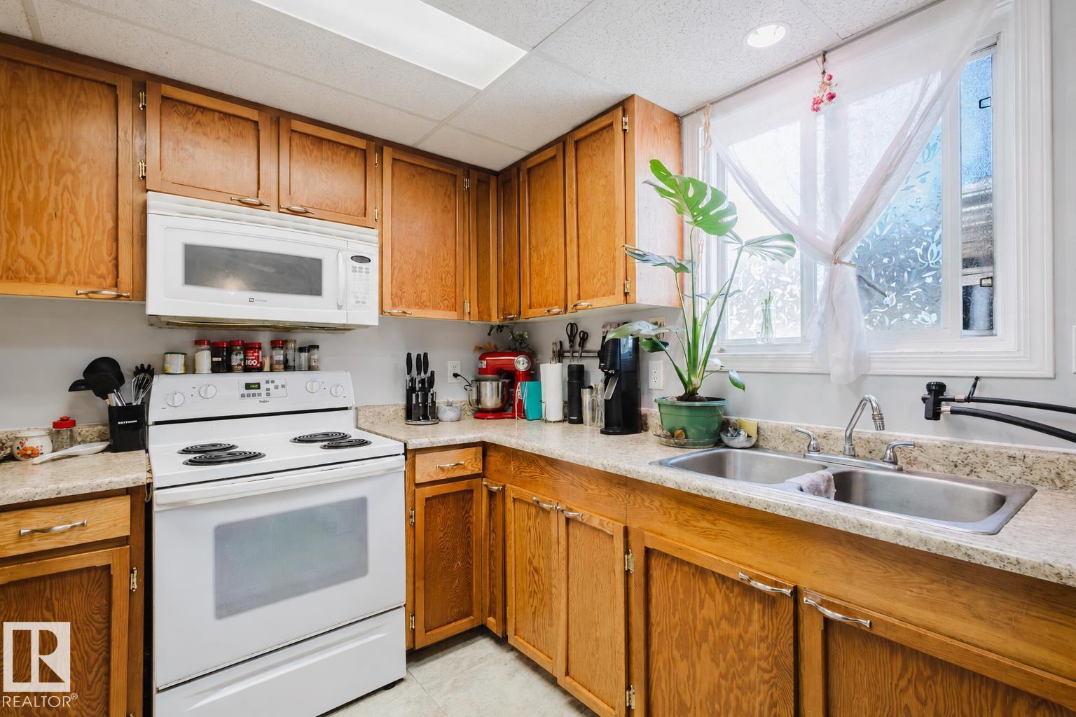 10831 80 Av Nw, Edmonton, Alberta  T6E 1V9 - Photo 22 - E4486087