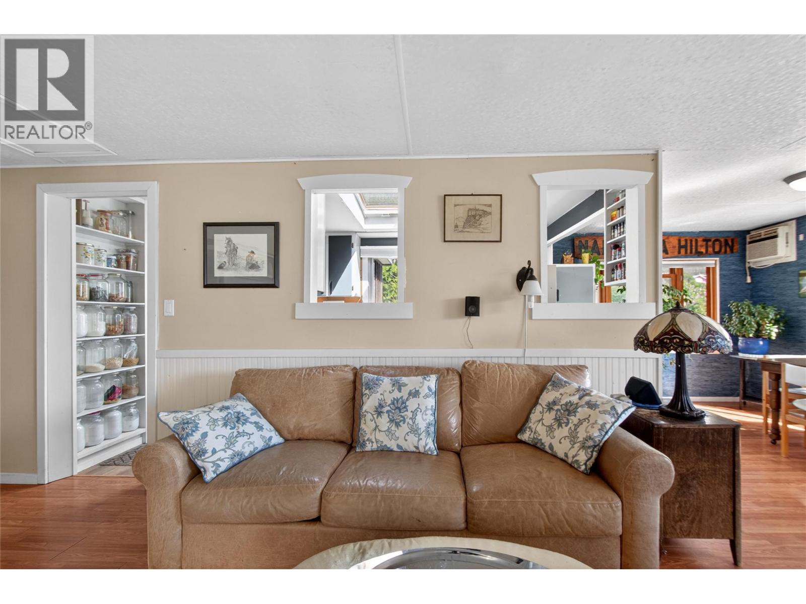 905 Lower Debeck Road, Naramata, British Columbia  V0H 1N1 - Photo 6 - 10385921