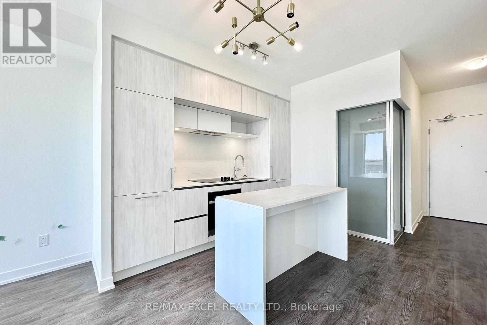 632 - 2 David Eyer Road, Richmond Hill, Ontario  L4S 0N6 - Photo 4 - N13093418