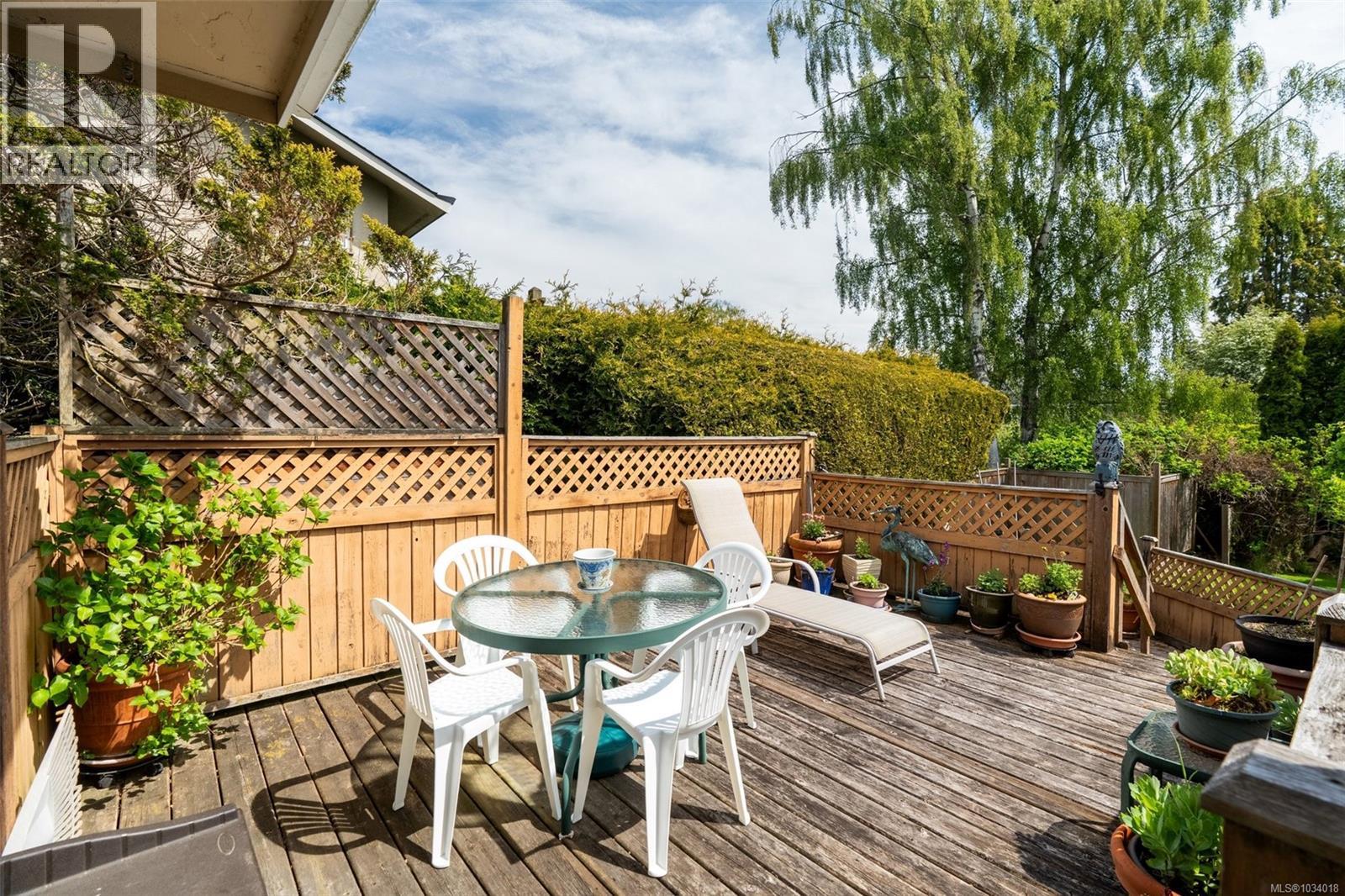 2807 Dunlevy St, Oak Bay, British Columbia  V8R 5Z4 - Photo 9 - 1034018