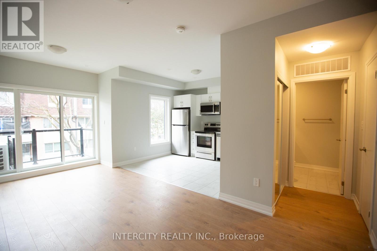 210 - 1165 Journeyman Lane, Mississauga, Ontario  L5J 0B5 - Photo 2 - W13093326