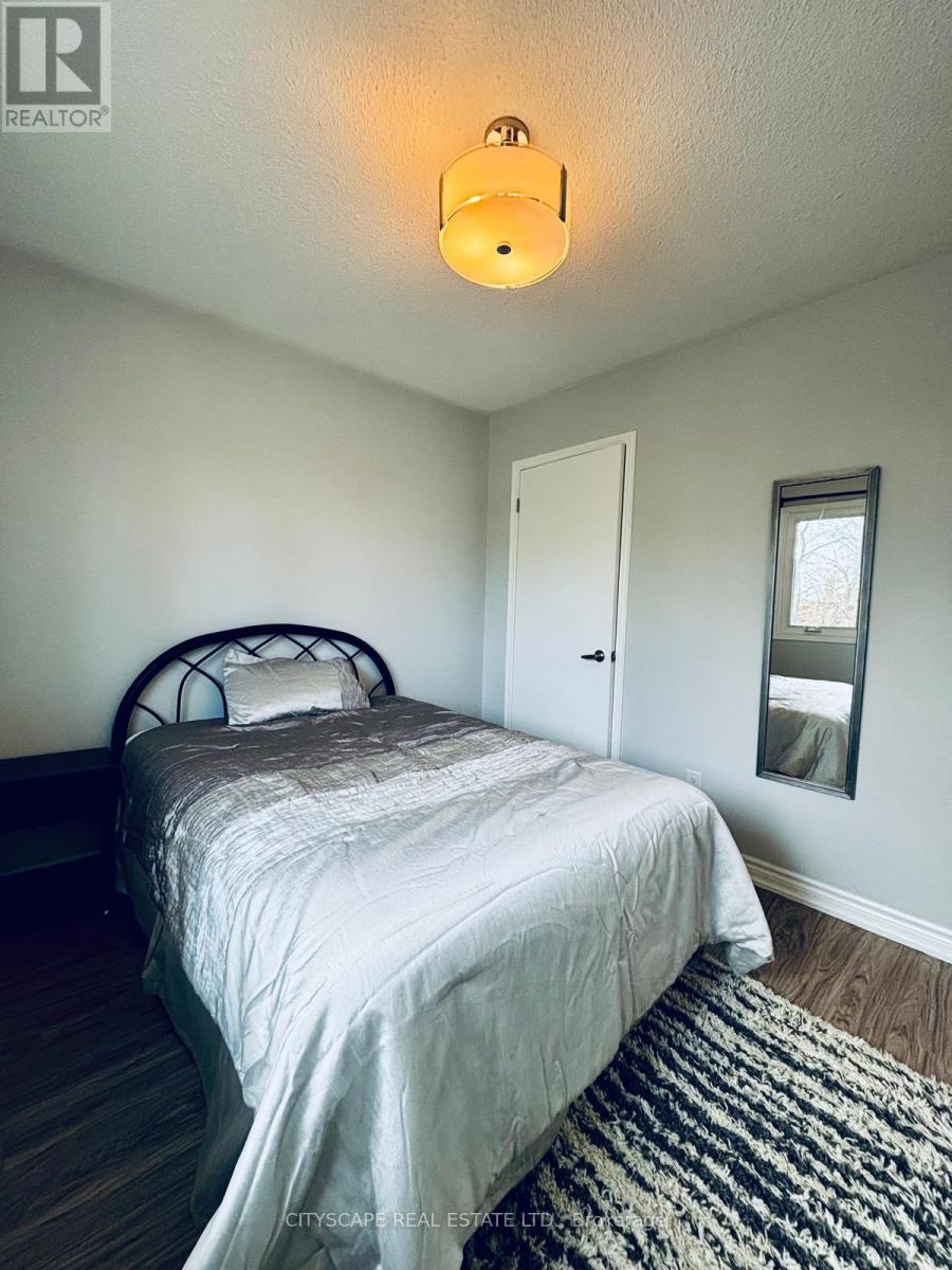 4233 Radisson Crescent, Mississauga, Ontario  L5M 4M1 - Photo 15 - W13093332