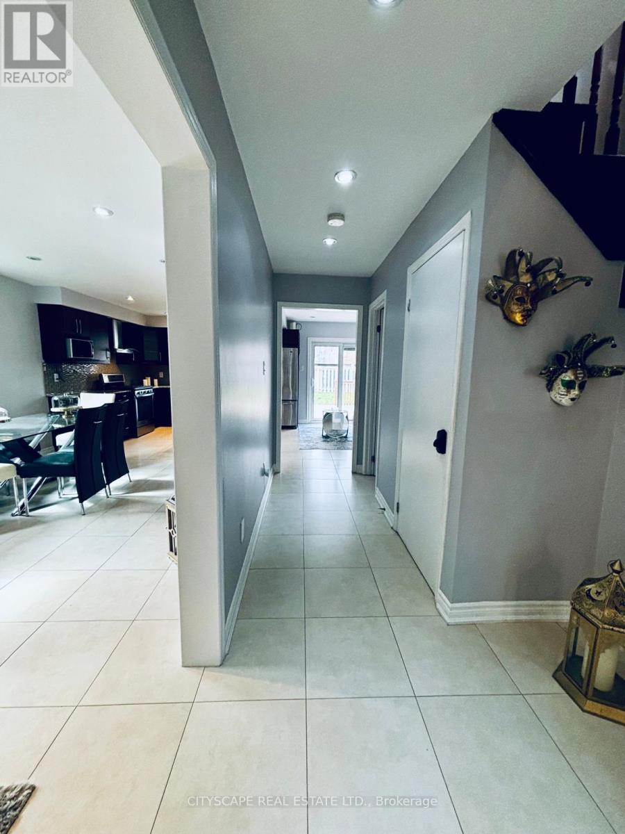 4233 Radisson Crescent, Mississauga, Ontario  L5M 4M1 - Photo 24 - W13093332