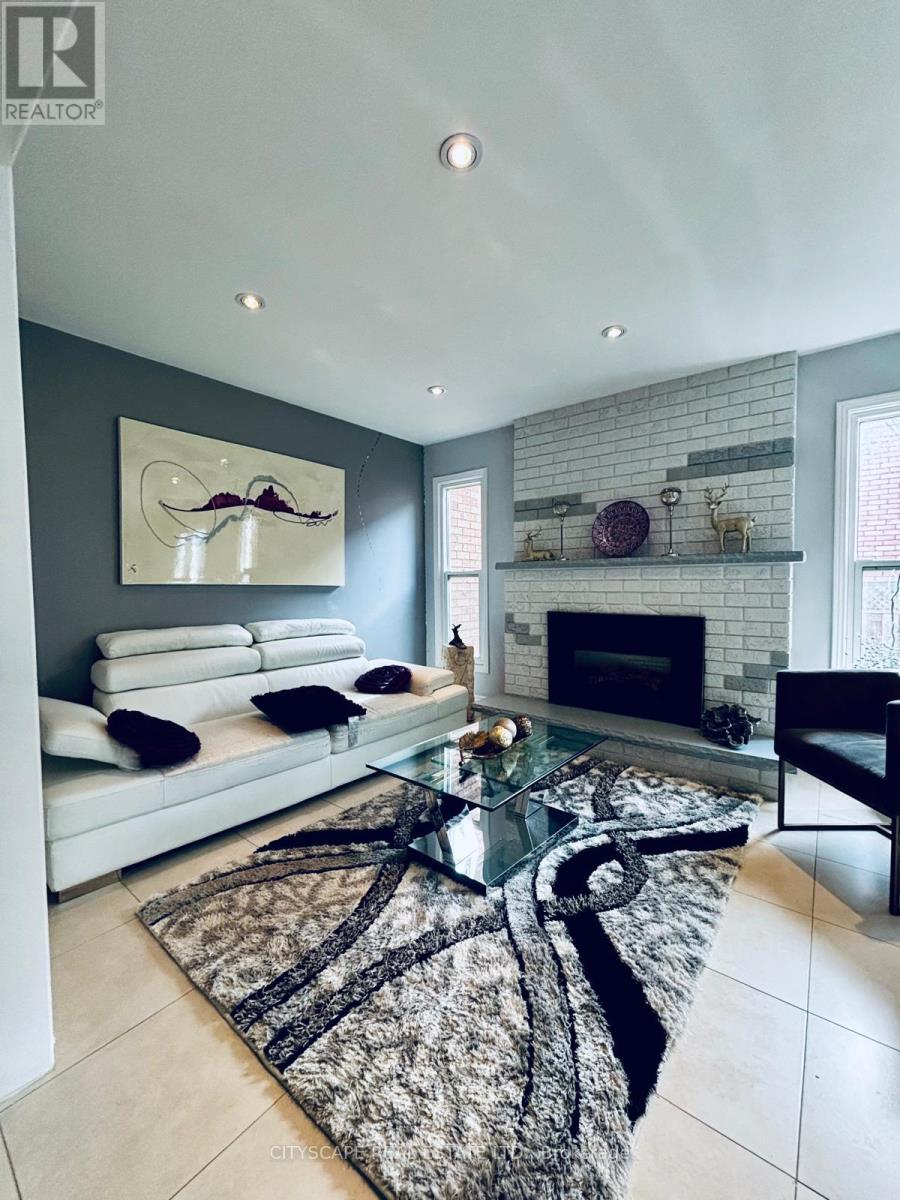 4233 Radisson Crescent, Mississauga, Ontario  L5M 4M1 - Photo 26 - W13093332