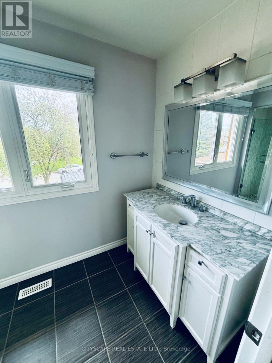 4233 Radisson Crescent, Mississauga, Ontario  L5M 4M1 - Photo 27 - W13093332