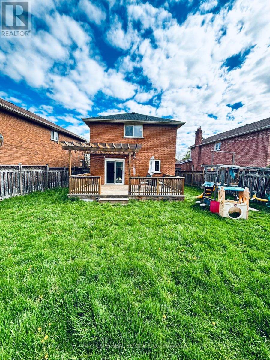 4233 Radisson Crescent, Mississauga, Ontario  L5M 4M1 - Photo 9 - W13093332