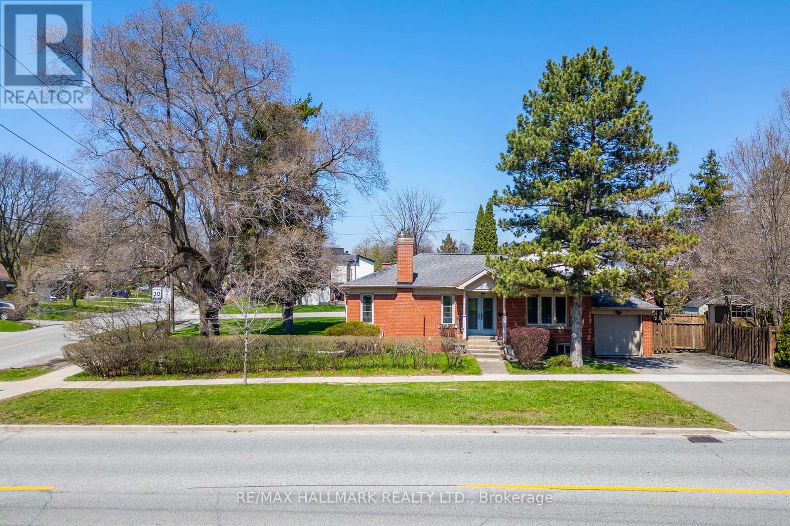 200 BERRY ROAD, Toronto, Ontario