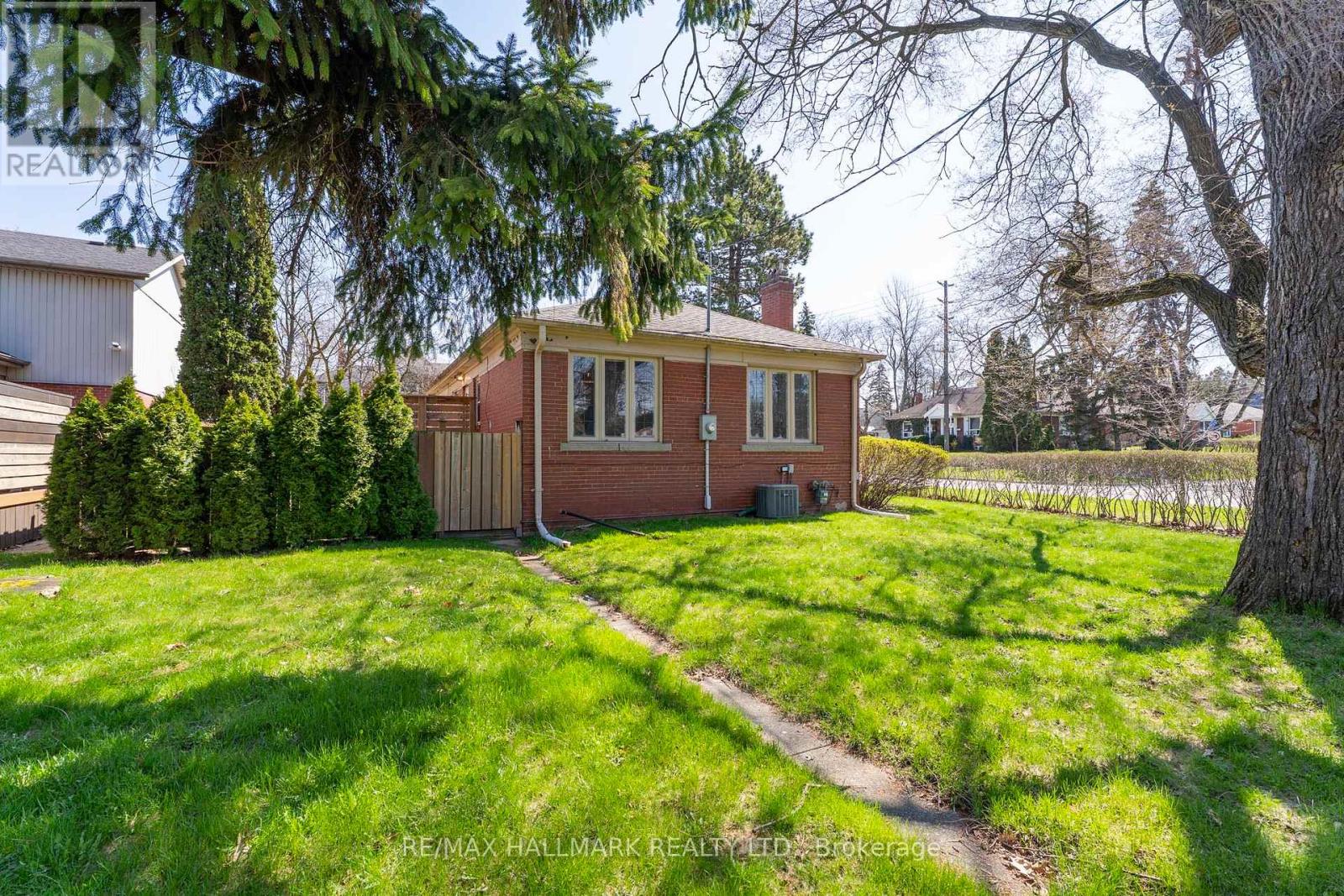 200 Berry Road, Toronto, Ontario  M8Y 1W8 - Photo 8 - W13093340