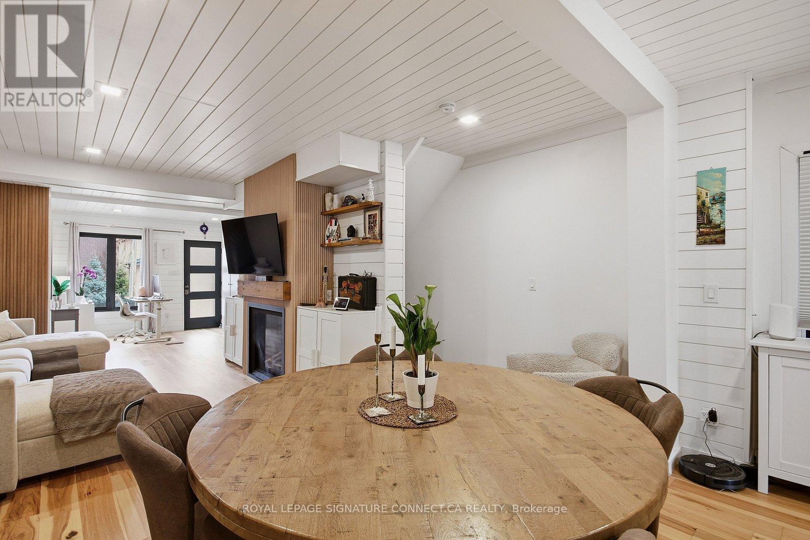 Main - 18 Harlton Crescent, Toronto (Keelesdale-Eglinton West), Ontario  M6M 1L1 - Photo 20 - W13093360