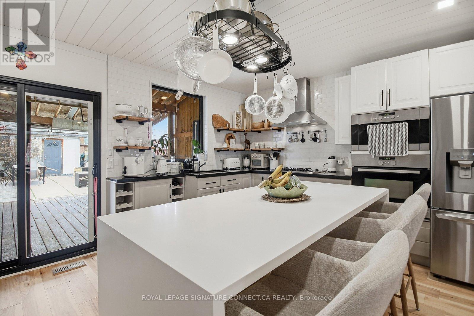 Main - 18 Harlton Crescent, Toronto (Keelesdale-Eglinton West), Ontario  M6M 1L1 - Photo 21 - W13093360
