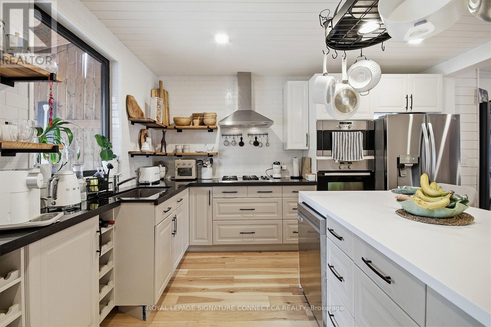 Main - 18 Harlton Crescent, Toronto (Keelesdale-Eglinton West), Ontario  M6M 1L1 - Photo 22 - W13093360