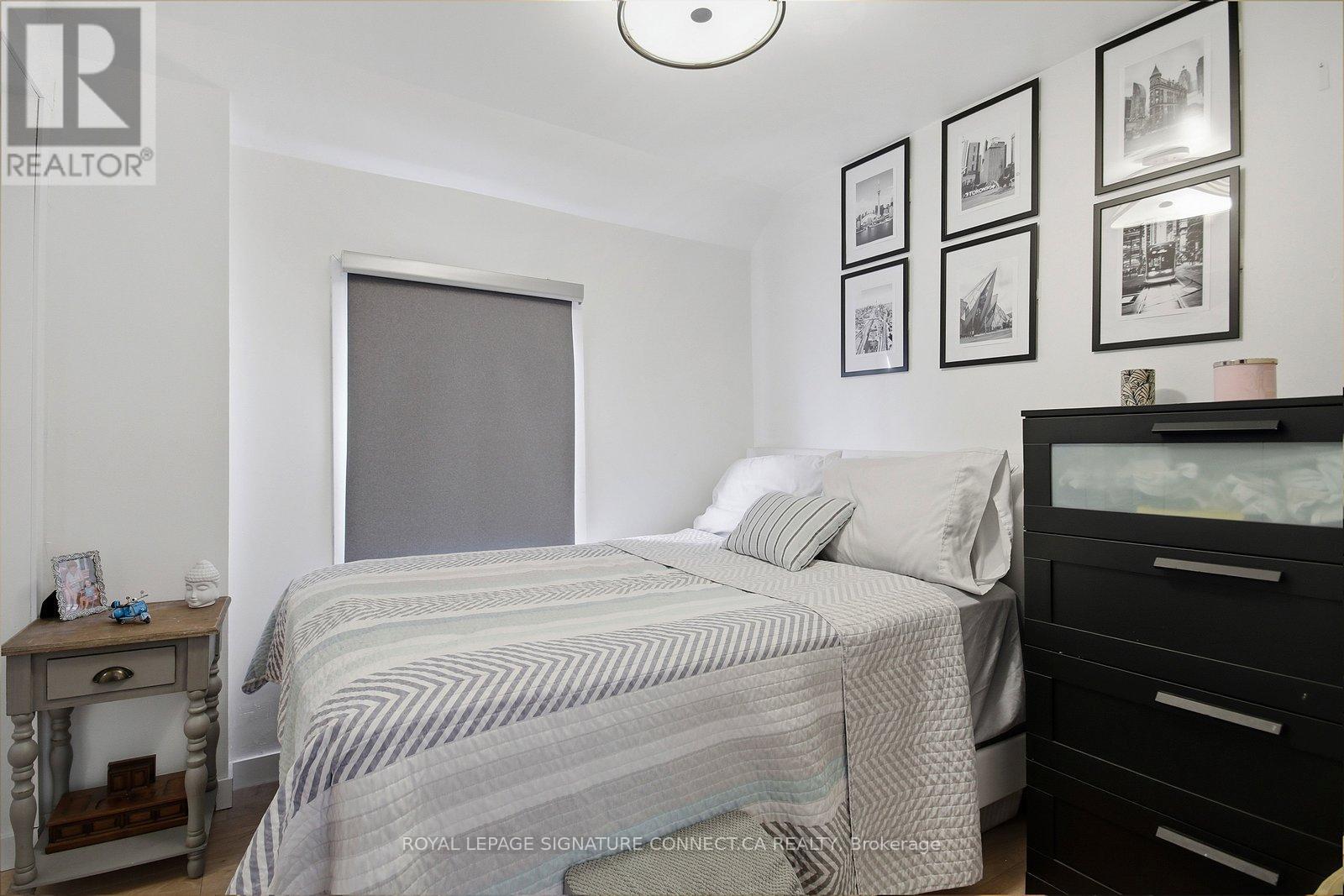 Main - 18 Harlton Crescent, Toronto (Keelesdale-Eglinton West), Ontario  M6M 1L1 - Photo 30 - W13093360