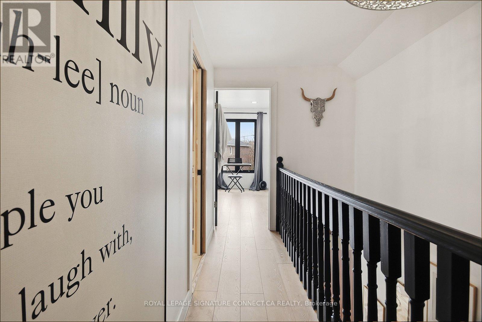 Main - 18 Harlton Crescent, Toronto (Keelesdale-Eglinton West), Ontario  M6M 1L1 - Photo 32 - W13093360