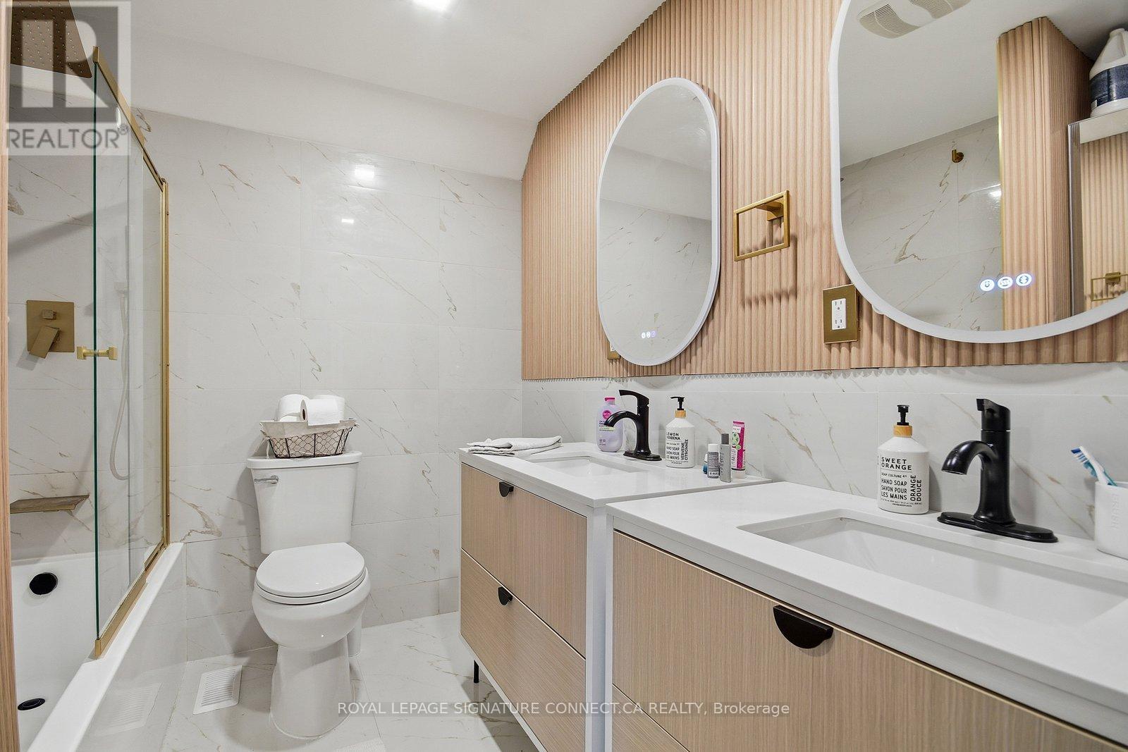 Main - 18 Harlton Crescent, Toronto (Keelesdale-Eglinton West), Ontario  M6M 1L1 - Photo 34 - W13093360
