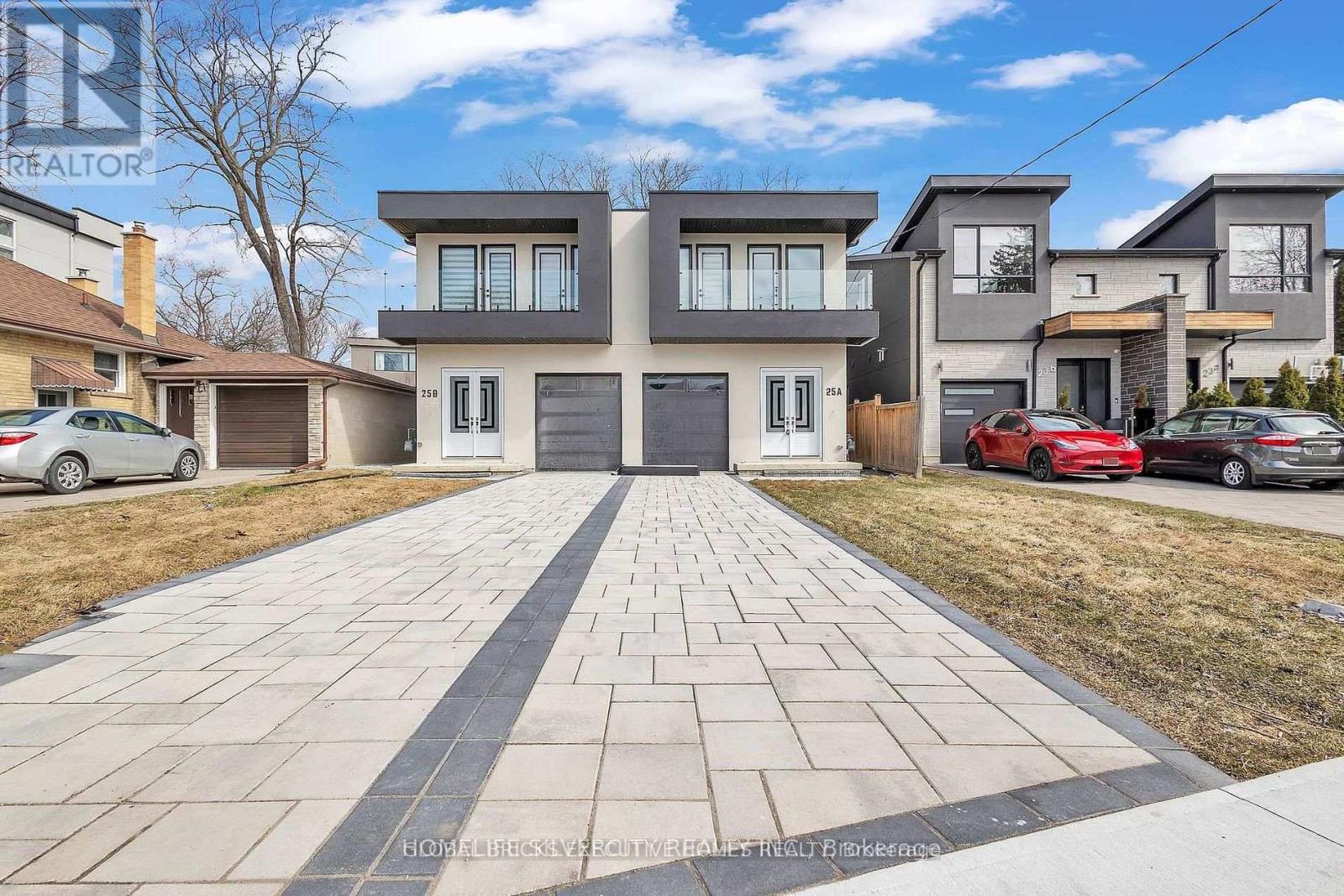 25B PINE AVENUE N, Mississauga, Ontario