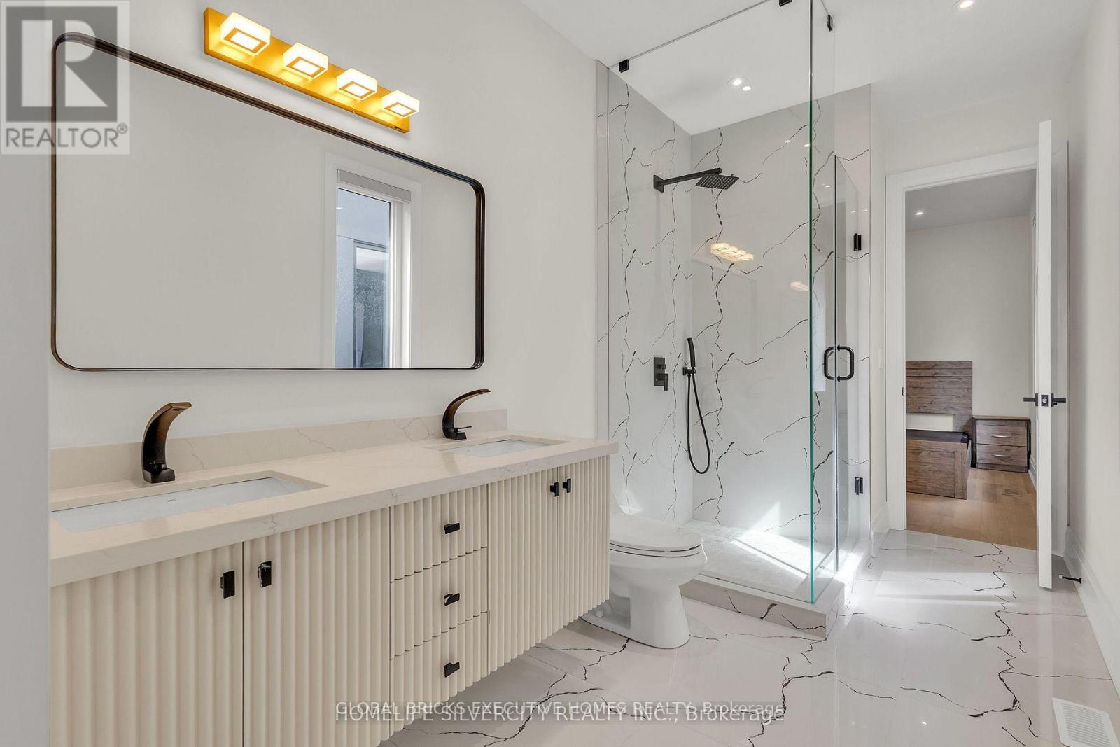25b Pine Avenue N, Mississauga (Port Credit), Ontario  L5H 2P9 - Photo 7 - W13093366
