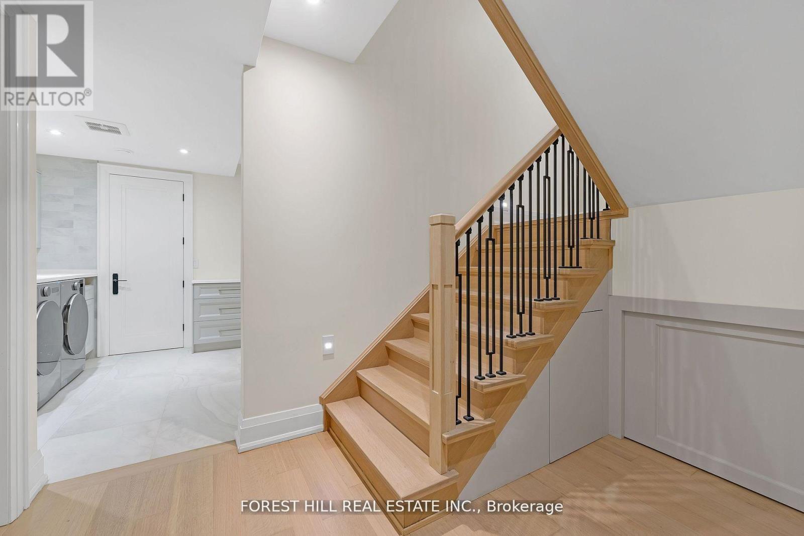 132 Lothian Avenue, Toronto (Stonegate-Queensway), Ontario  M8Z 4L4 - Photo 32 - W13093388