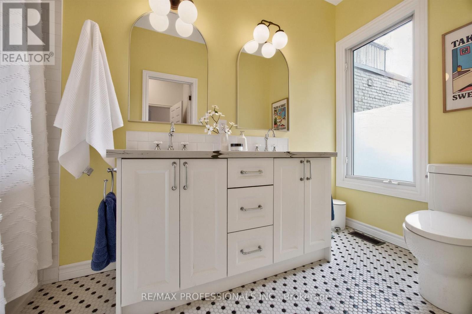 12 1/2 Melbourne Avenue, Toronto, Ontario  M6K 1K3 - Photo 22 - W13093422
