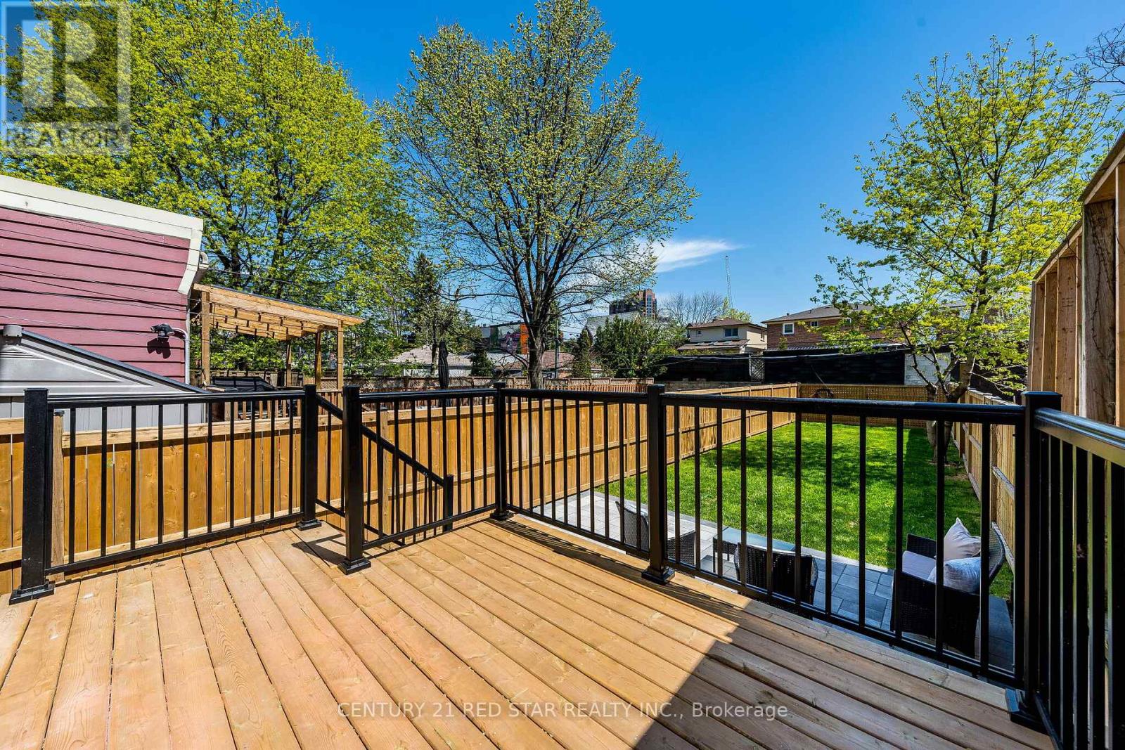 369 Pacific Avenue, Toronto, Ontario  M6P 2R2 - Photo 15 - W13093440