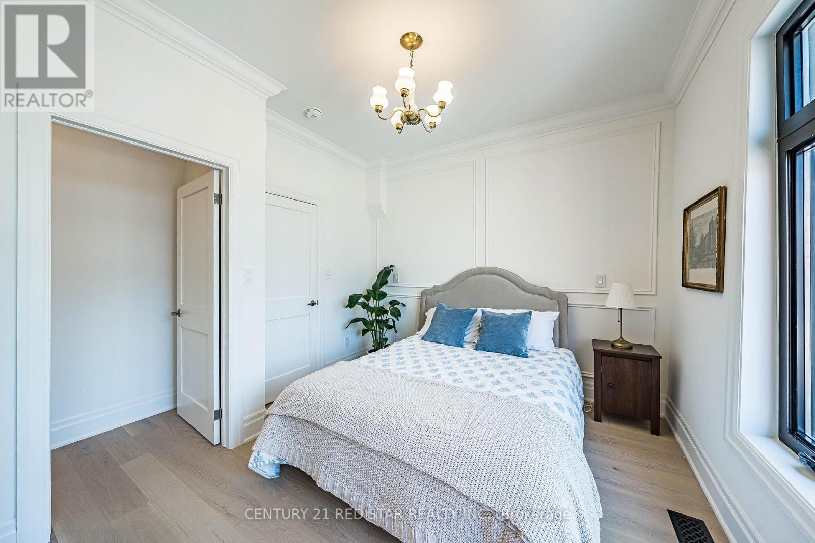369 Pacific Avenue, Toronto, Ontario  M6P 2R2 - Photo 19 - W13093440