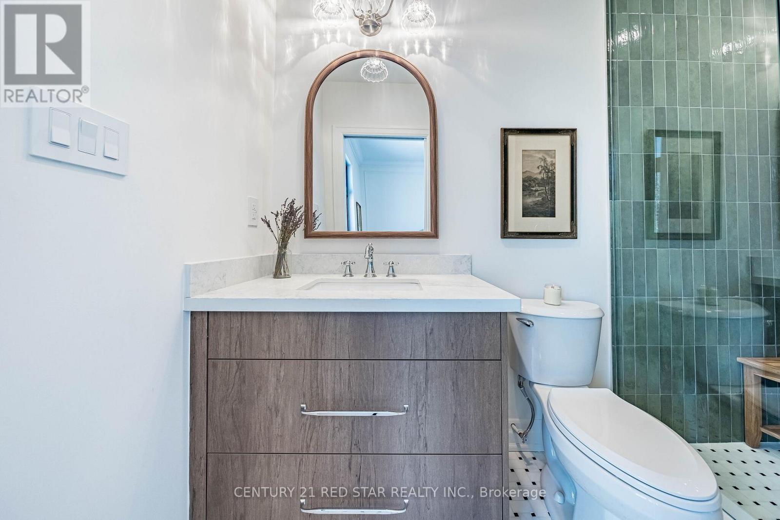 369 Pacific Avenue, Toronto, Ontario  M6P 2R2 - Photo 22 - W13093440