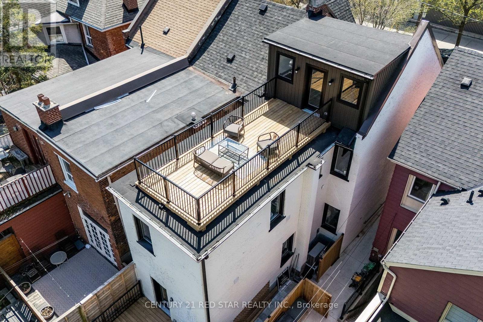 369 Pacific Avenue, Toronto, Ontario  M6P 2R2 - Photo 3 - W13093440
