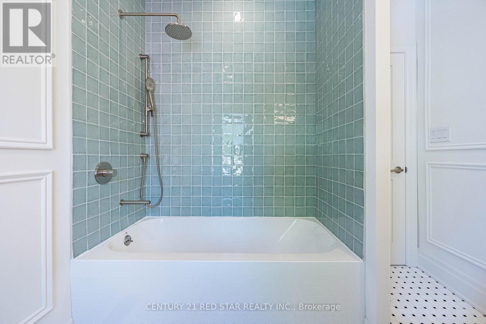 369 Pacific Avenue, Toronto, Ontario  M6P 2R2 - Photo 30 - W13093440