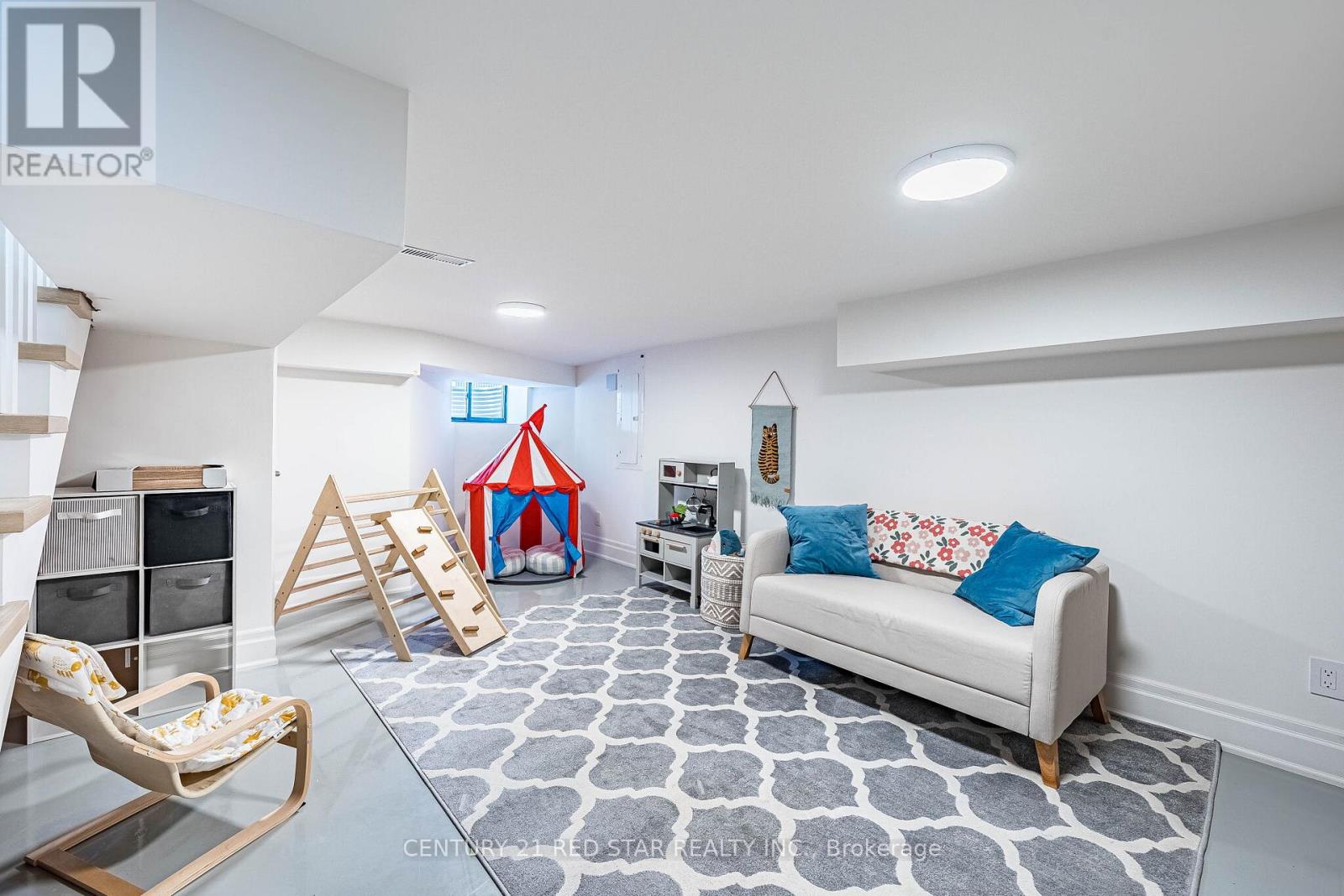 369 Pacific Avenue, Toronto, Ontario  M6P 2R2 - Photo 39 - W13093440