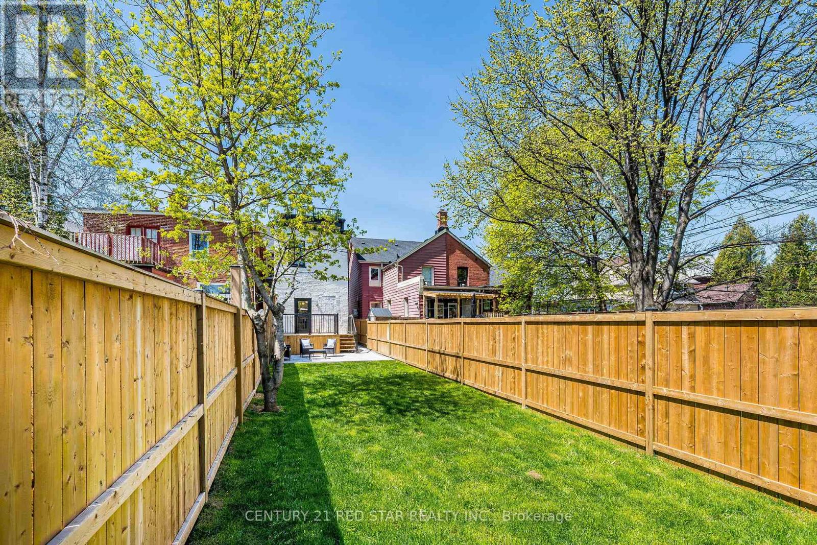 369 Pacific Avenue, Toronto, Ontario  M6P 2R2 - Photo 43 - W13093440
