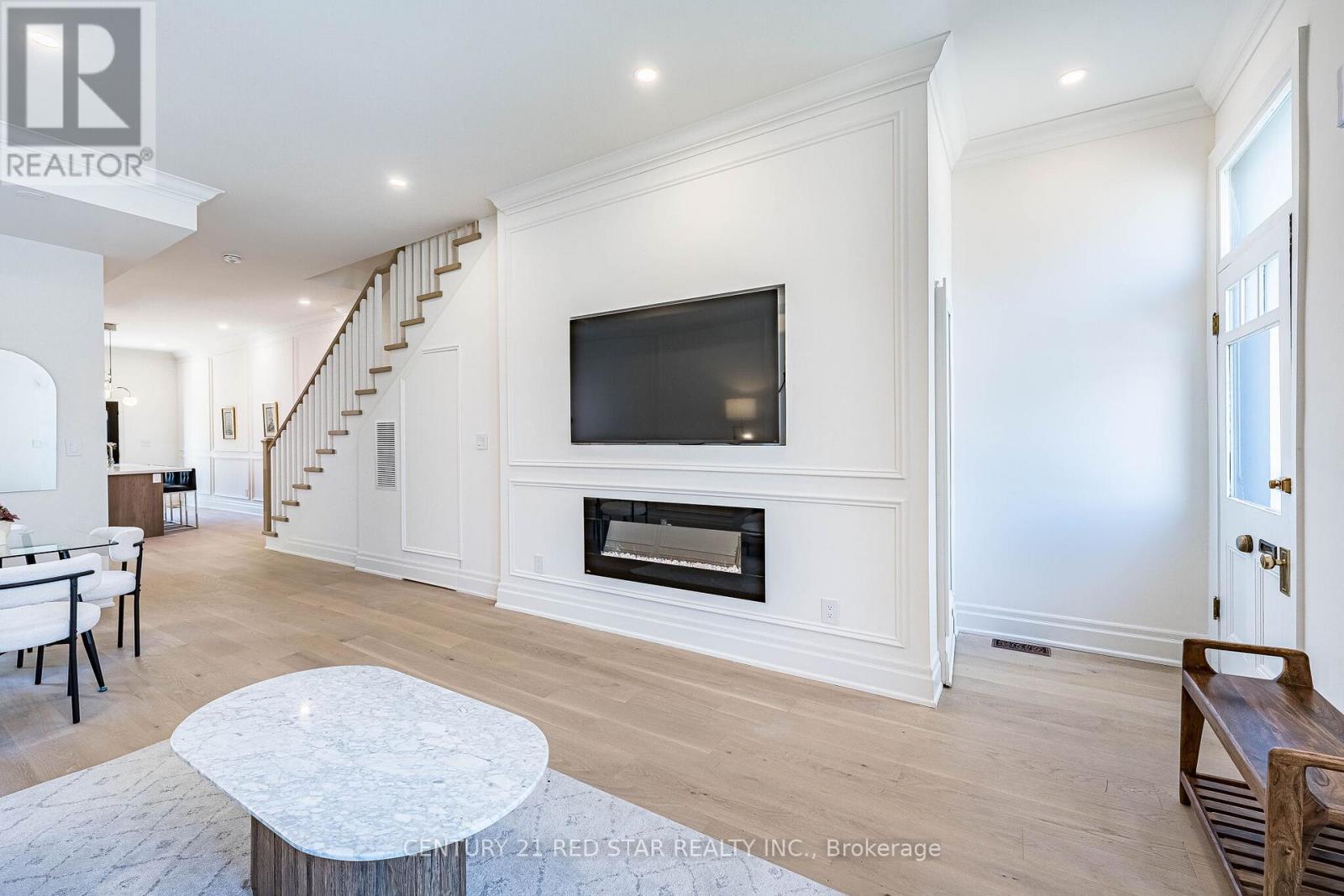 369 Pacific Avenue, Toronto, Ontario  M6P 2R2 - Photo 9 - W13093440