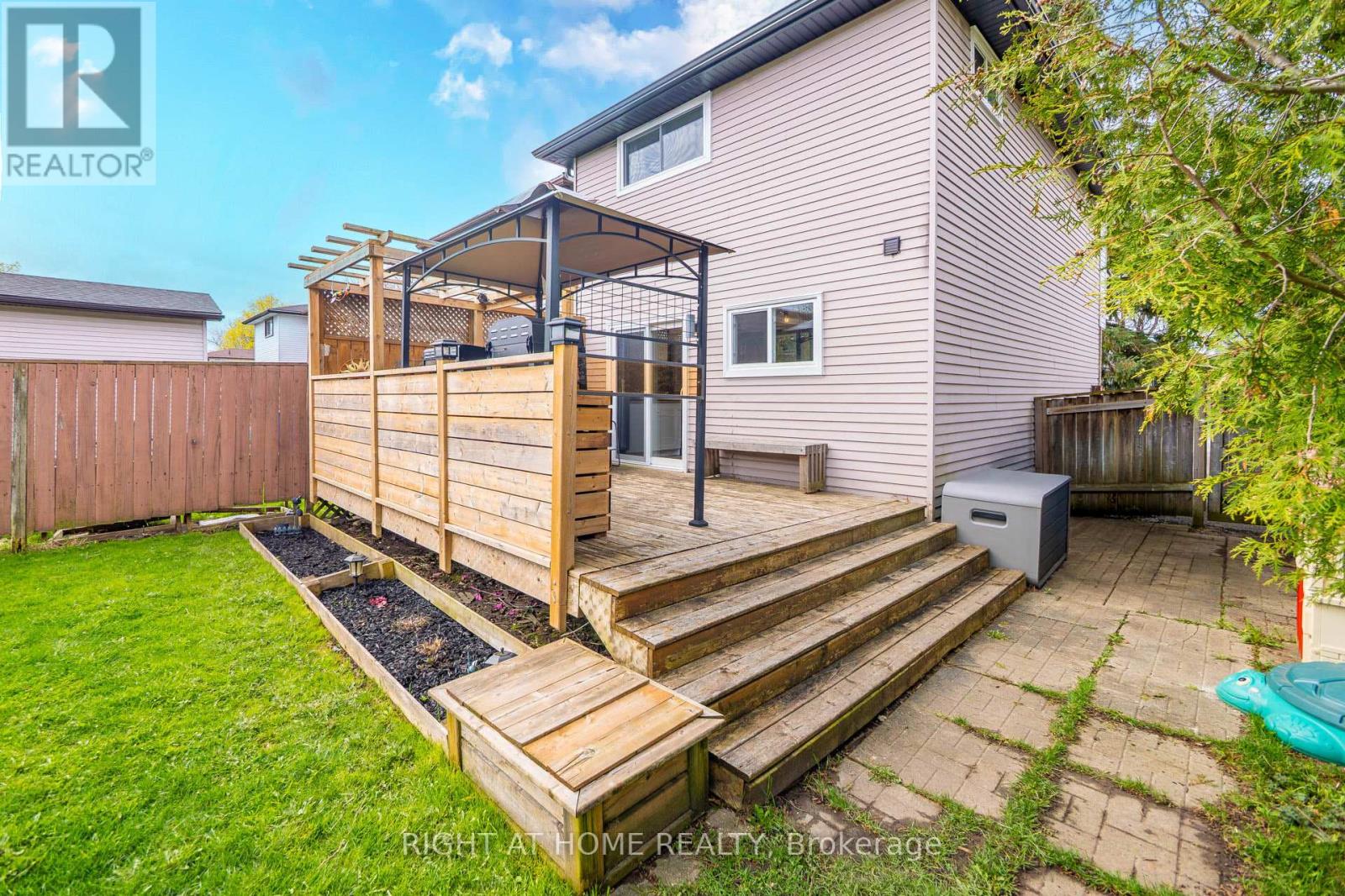 152 Hadati Road, Guelph, Ontario  N1E 6P4 - Photo 46 - X13077880