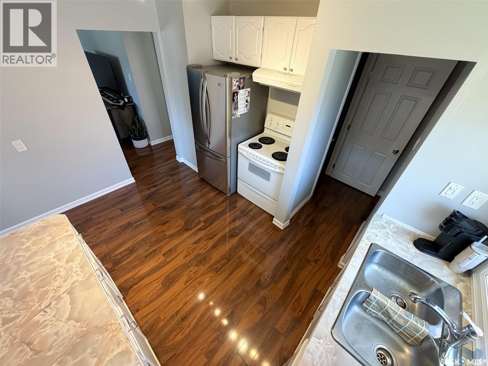 420 1st Street W, Shaunavon, Saskatchewan  S0N 2M0 - Photo 17 - SK035171