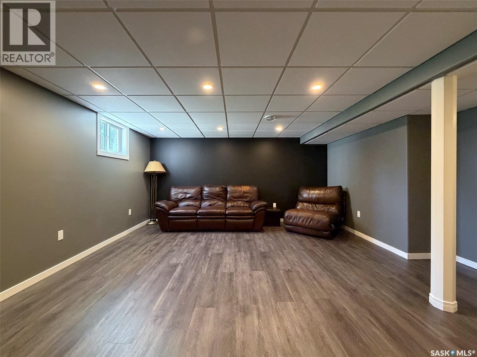 420 1st Street W, Shaunavon, Saskatchewan  S0N 2M0 - Photo 31 - SK035171