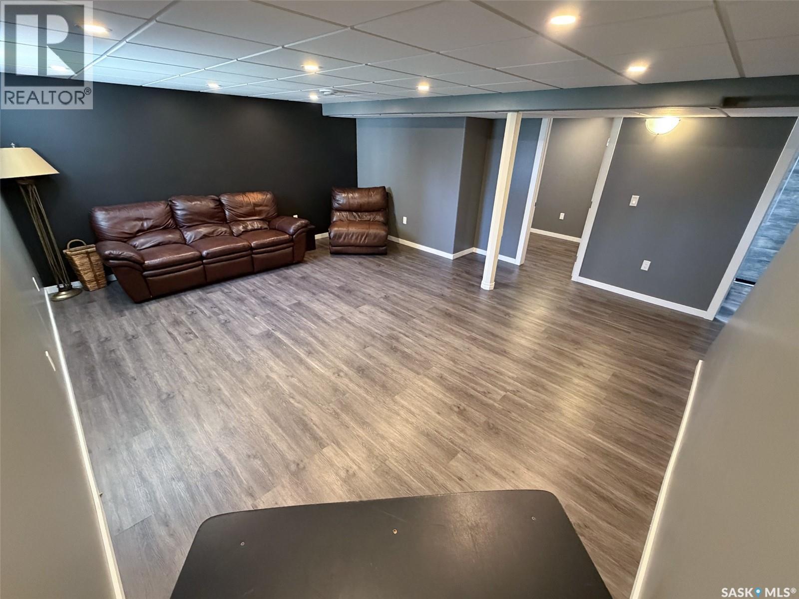 420 1st Street W, Shaunavon, Saskatchewan  S0N 2M0 - Photo 32 - SK035171